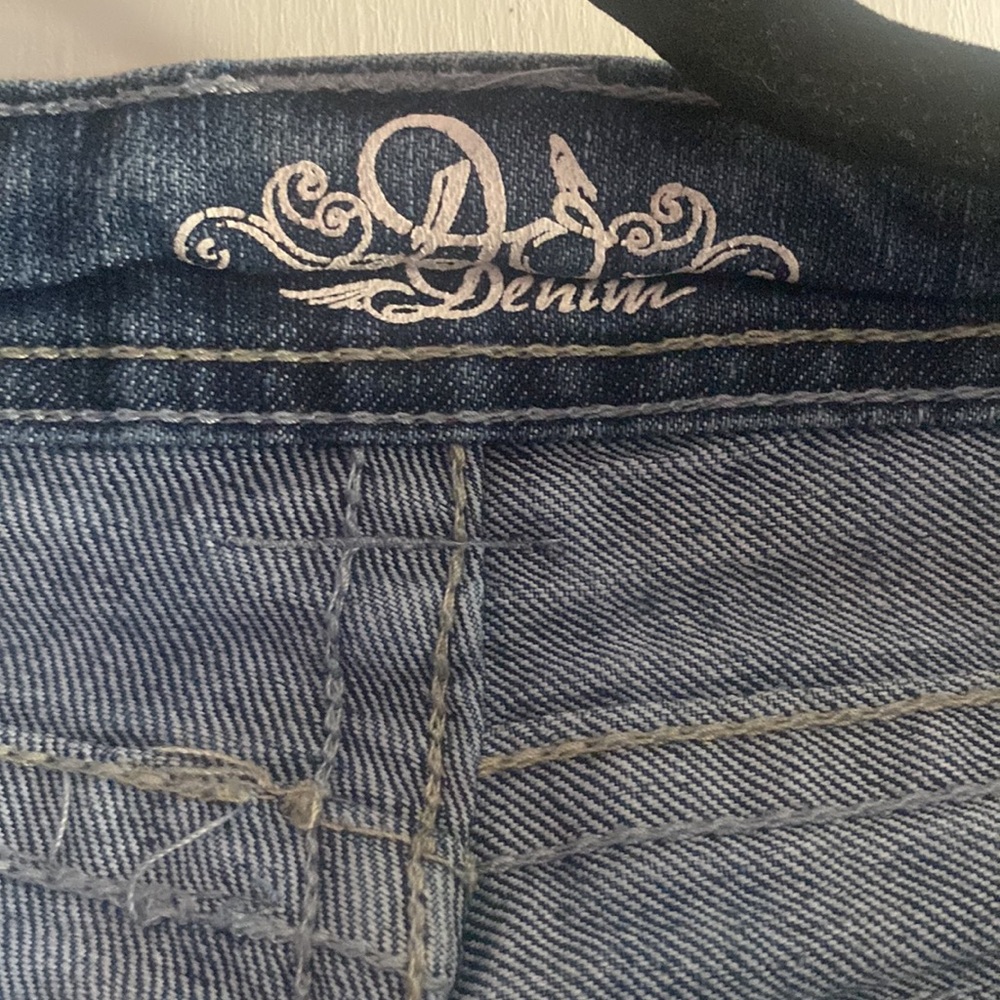Jeans - Picture 2 of 4